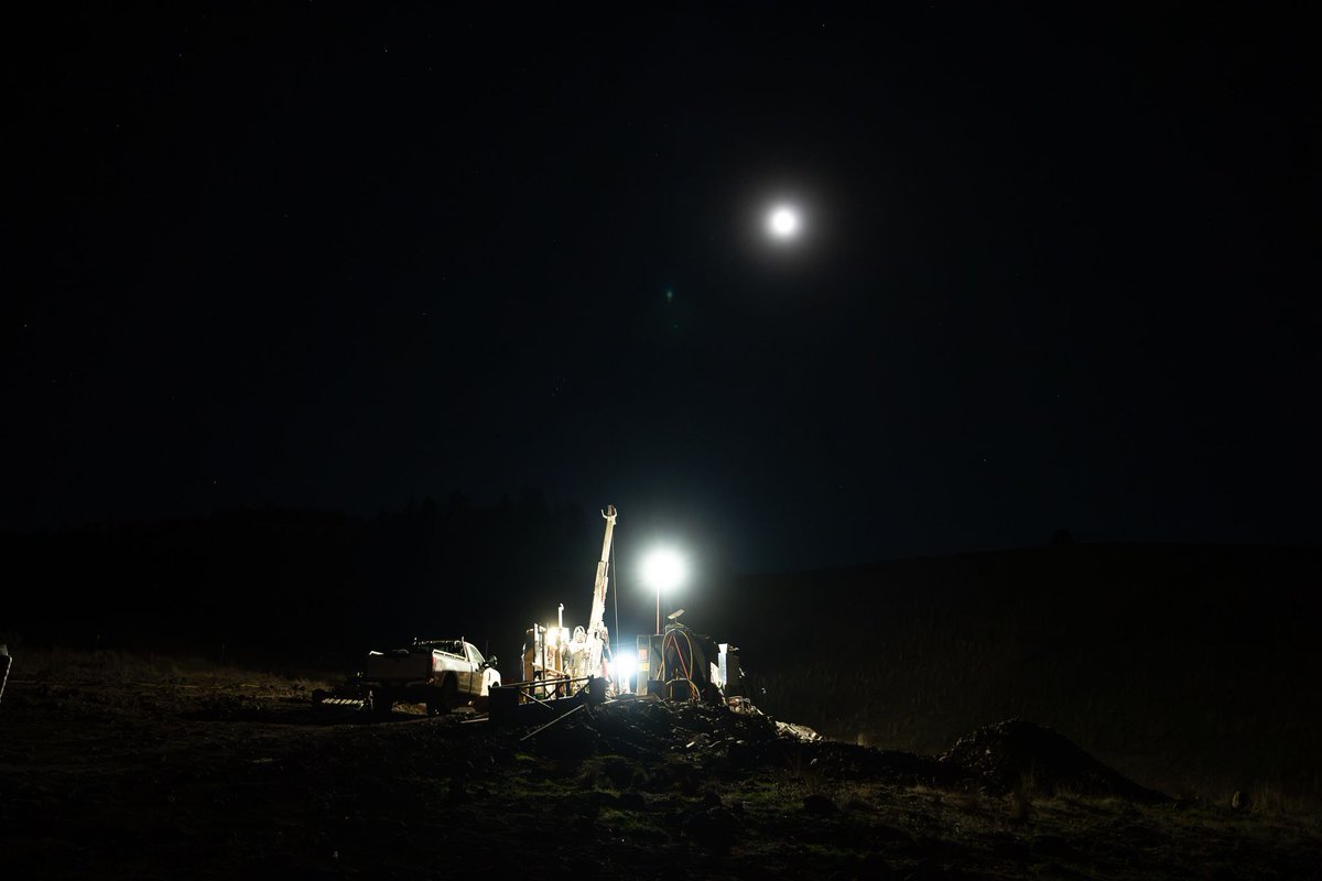 DoradoDrilling's tweet photo. While most people are asleep, the drill keeps turning. 🌙

Night shift never gets enough credit. Shoutout to every crew doing the work in the dark. 👊 

#DoradoDrilling #NightShift #DiamondDrilling #FieldLife #BuiltForThis https://t.co/UnD436t8vt