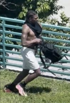 kcpolice's tweet photo. Here is a freeze frame of the suspect. Case # KC26025818

2/2 https://t.co/uSJdADpyxS