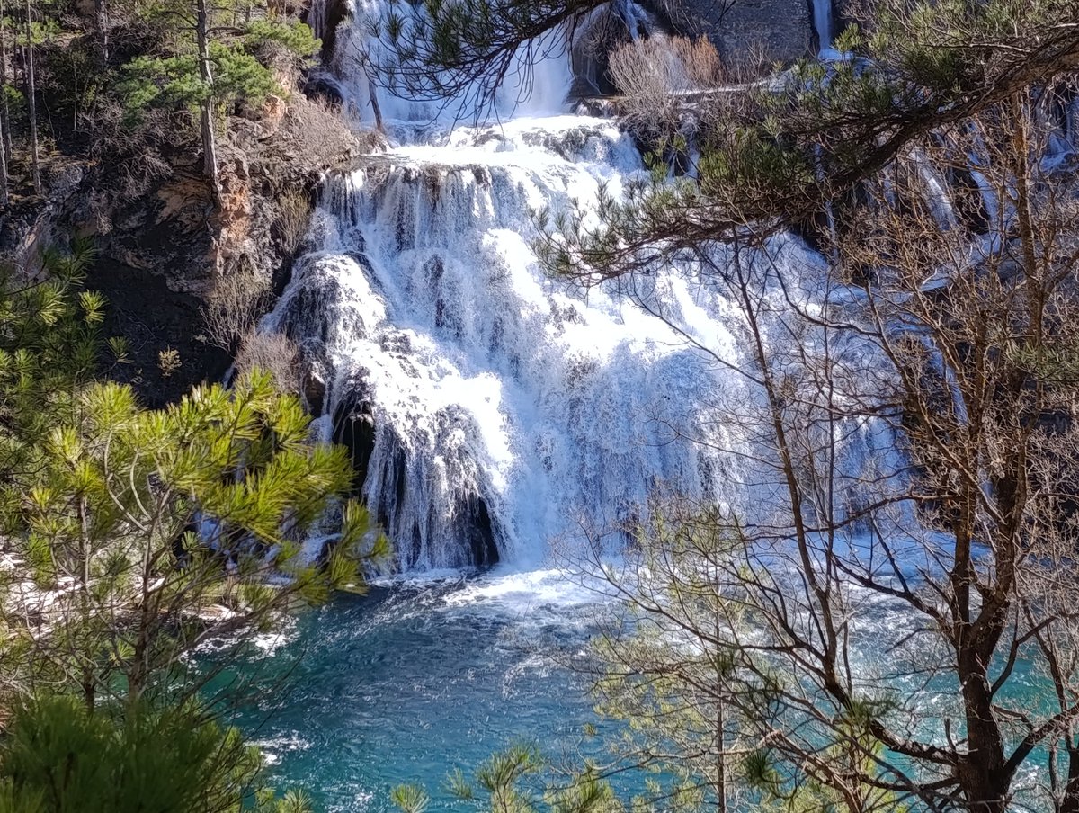 Rodrigo_ICV's tweet photo. @RafaCamarilloIQ Así se ve el Alto Tajo en el salto de Poveda, cerca de Molina de Aragón, Guadalajara. https://t.co/NGyyvRbajC