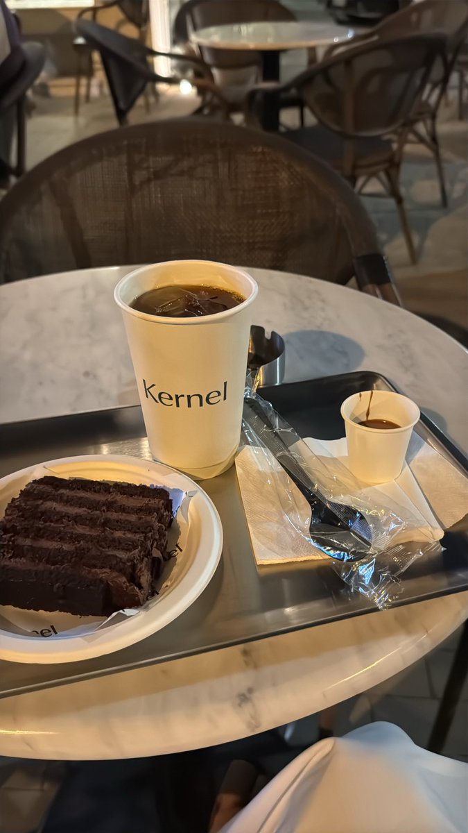 a3_0f's tweet photo. «وسط زحمة ذكرياتي جلست بـ مفردي 
كيف كل الناس فيني .. وأنا فيهم وحيد»
— رشيد الدهام https://t.co/8nGnOv7xtS
