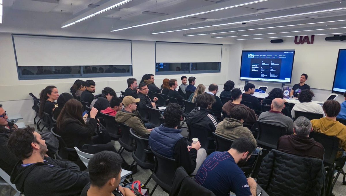 sebaleoperez's tweet photo. Ayer realizamos una nueva edición de GitHub Copilot Dev Days junto a @NetBaires 🚀

Me pone muy contento volver a sentir comunidad activa otra vez ❤️

Gracias a todos los que participaron y a UAI por el espacio.

Estén atentos... Se vienen más cosas 👀 

#githubcopilot #ai #devs https://t.co/XOyIVDaAuC