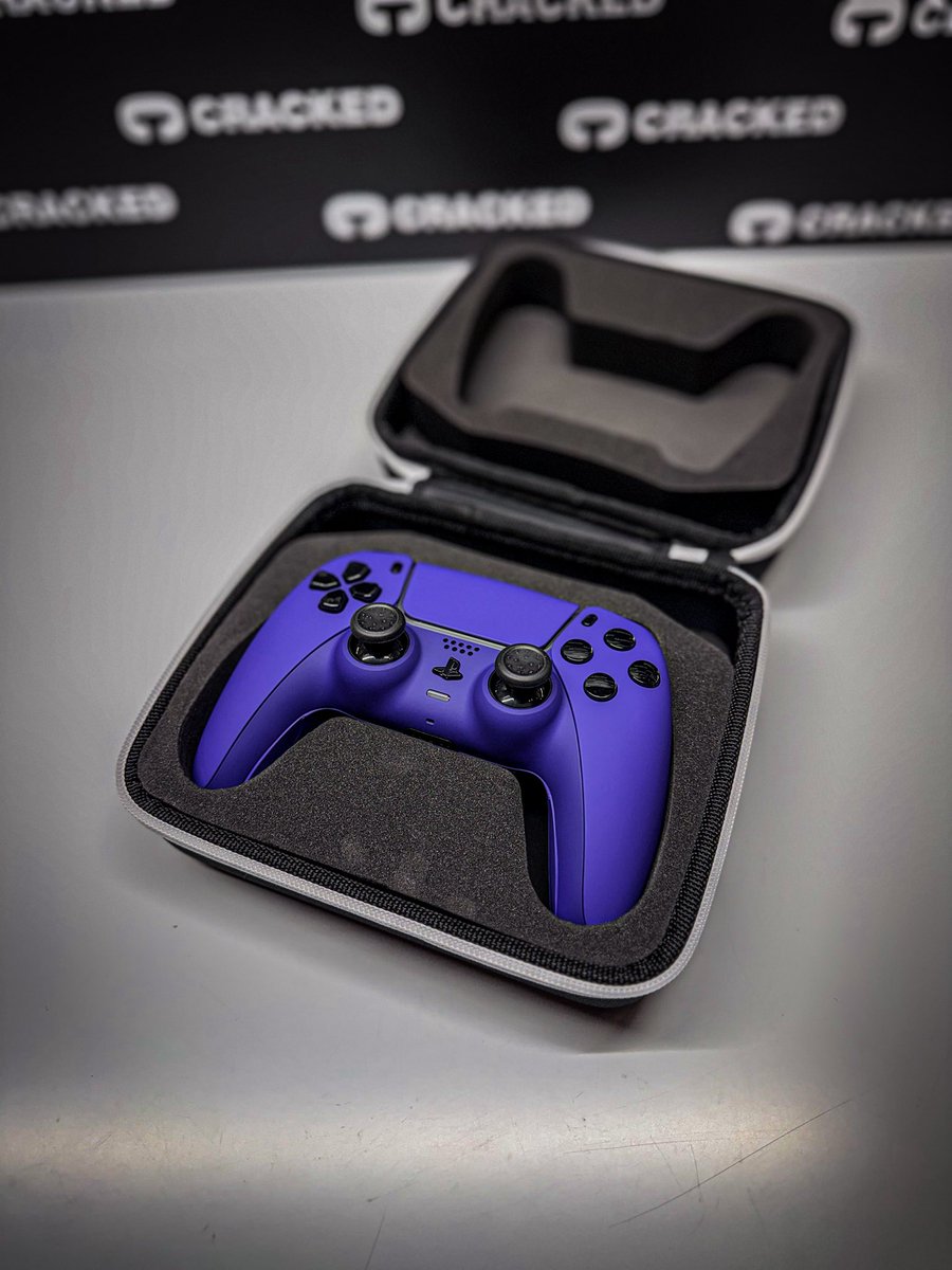 CrckdController's tweet photo. Build of the day!

- Mouse Click Triggers
- 2 Rear Buttons
- Remap chip
- JS13Pro TMR
- Front Purple Soft Shell
- Back Purple Soft Shell
- Purple Trim
- Black Crystal Face Buttons
- Interchangeable sticks https://t.co/XoakCXEyZq