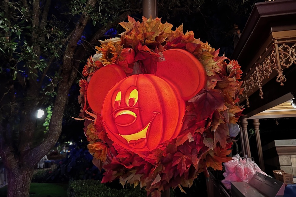 DVCNews's tweet photo. Discounted Tickets Now Available for 2026 Mickey's Not So Scary Halloween Party: Tickets for the 2026 Mickey's Not-So-Scary Halloween Party are now available to all guests with savings offered to Disney Vacation Club members and Annual Passholders for… https://t.co/k0RixSPTaU https://t.co/QRKzaKqOUx