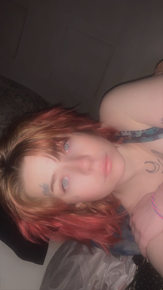 lilshordyanna's tweet photo. Pls help me #helpeme #needmoney https://t.co/pudC5F8NDL
