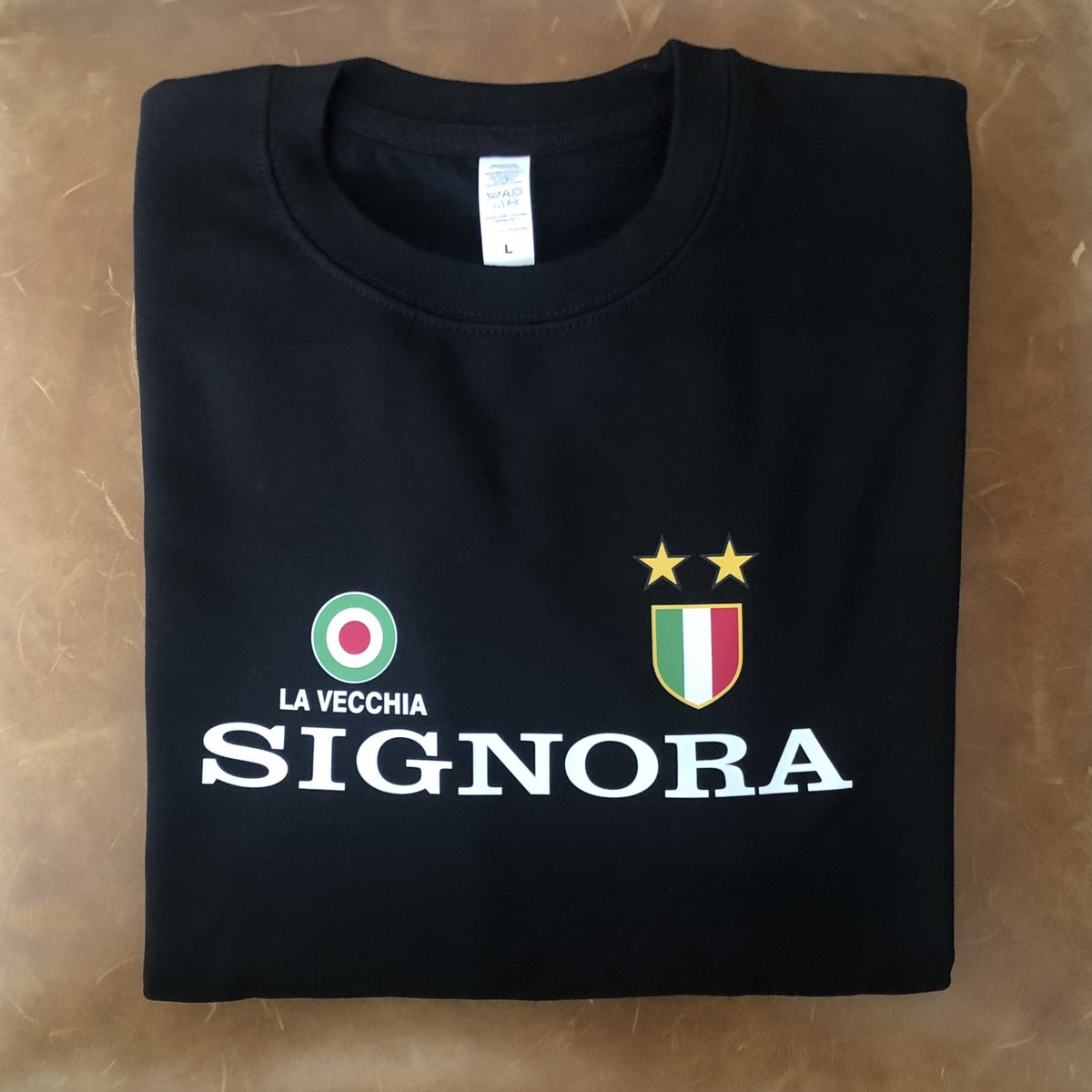 TheMagicSq's tweet photo. La Vecchia Signora '95 Sweatshirt.

Available online from https://t.co/d67RvPXGYt store.

#lavecchiasignora #juve #juventus #bianconeri https://t.co/IIGfuSJwOX