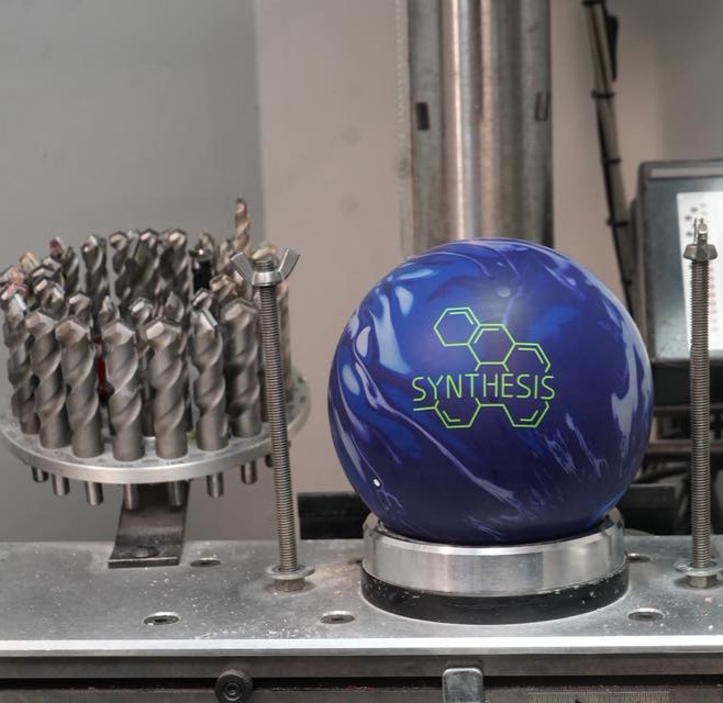 TrackBowling's tweet photo. What layout is your go-to on the most aggressive bowling balls? 
#TrackBowling #TrackSynthesis #HK22C #EvolutionaryRevolutionary https://t.co/MuvtS12FEf