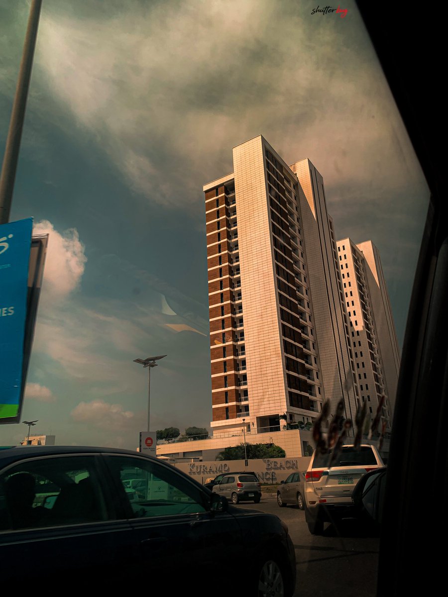 shutterbug24412's tweet photo. POV: your city starts feeling like a film 🎬 https://t.co/LmCBhORokE