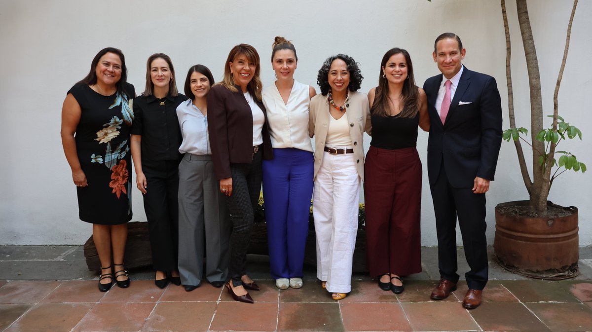 EleoBe's tweet photo. 🤝💜 Desde @ONUMujeresMX sostuvimos una reunión de trabajo con Provident para continuar fortaleciendo la colaboración en materia de inclusión financiera para las mujeres.
#FinanzasParaTodas https://t.co/nmyR2XyyQm