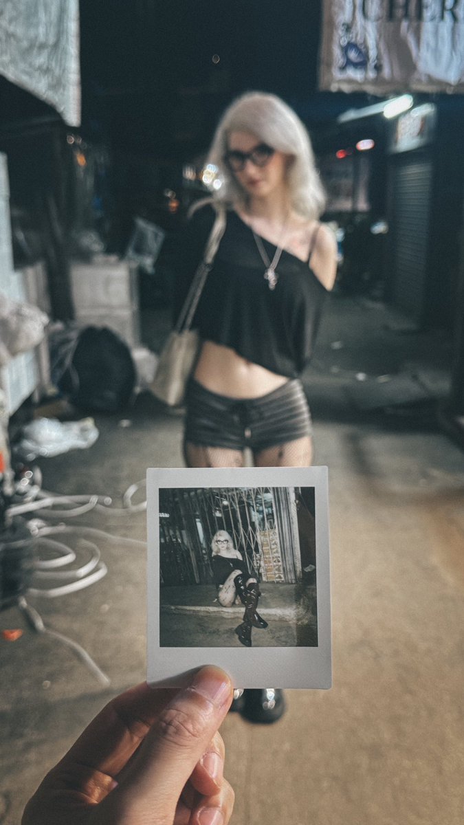 nesosula's tweet photo. polaroid https://t.co/8FUkzQCIZq