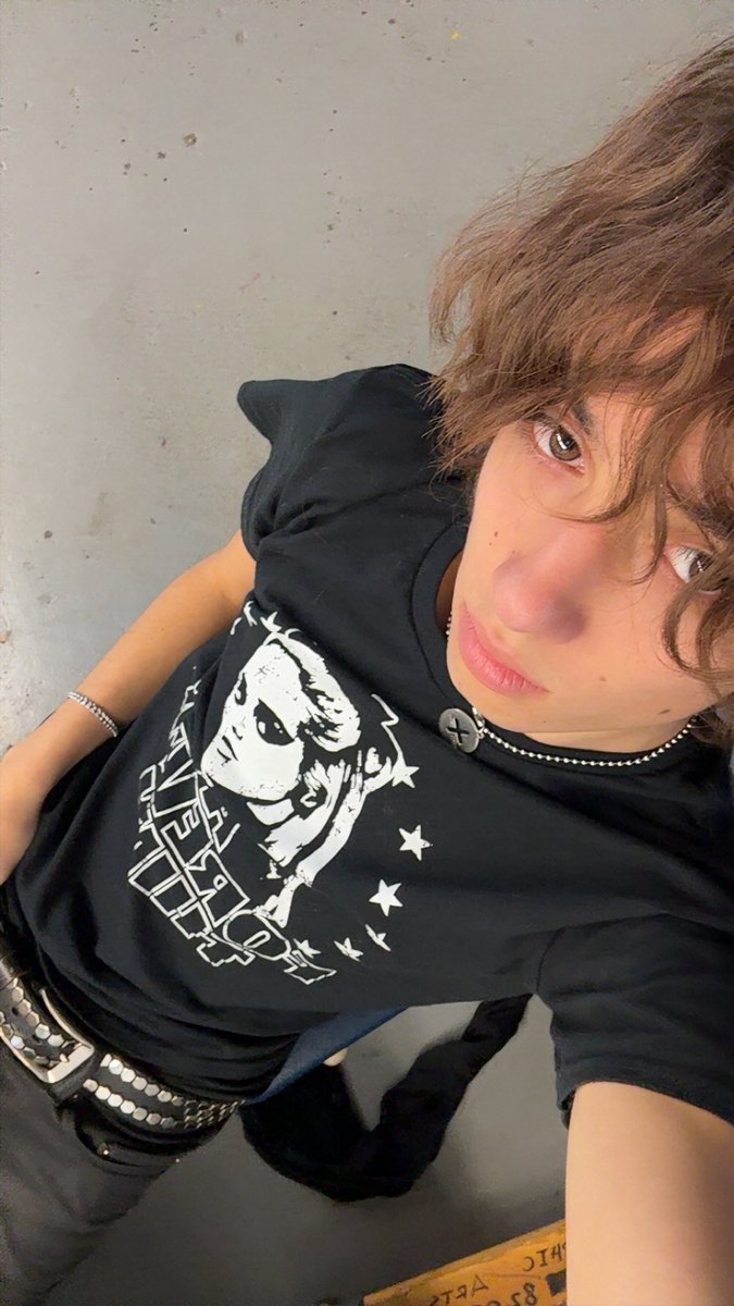 P5 tweet media