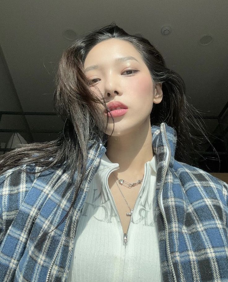 𝐿izzie. tweet media