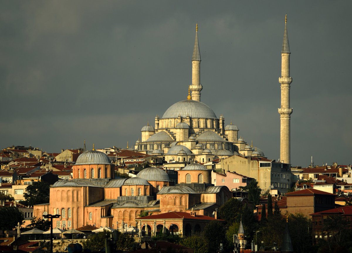 İstanbul Camileri tweet media