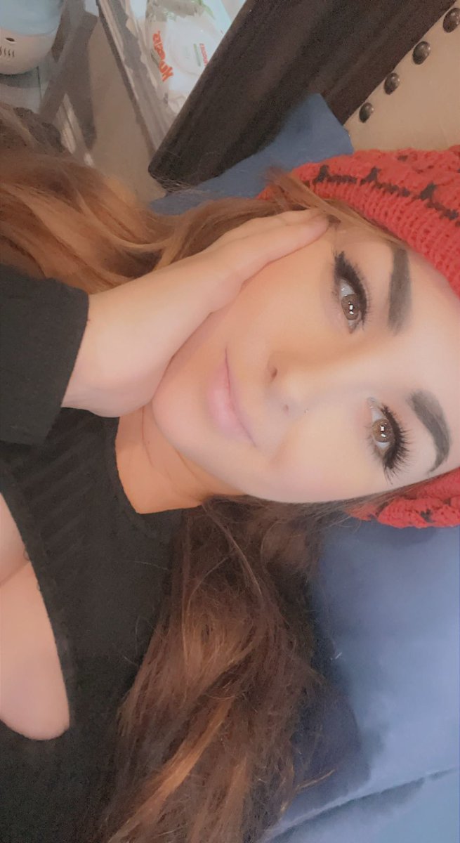 Betty Tyszka tweet media