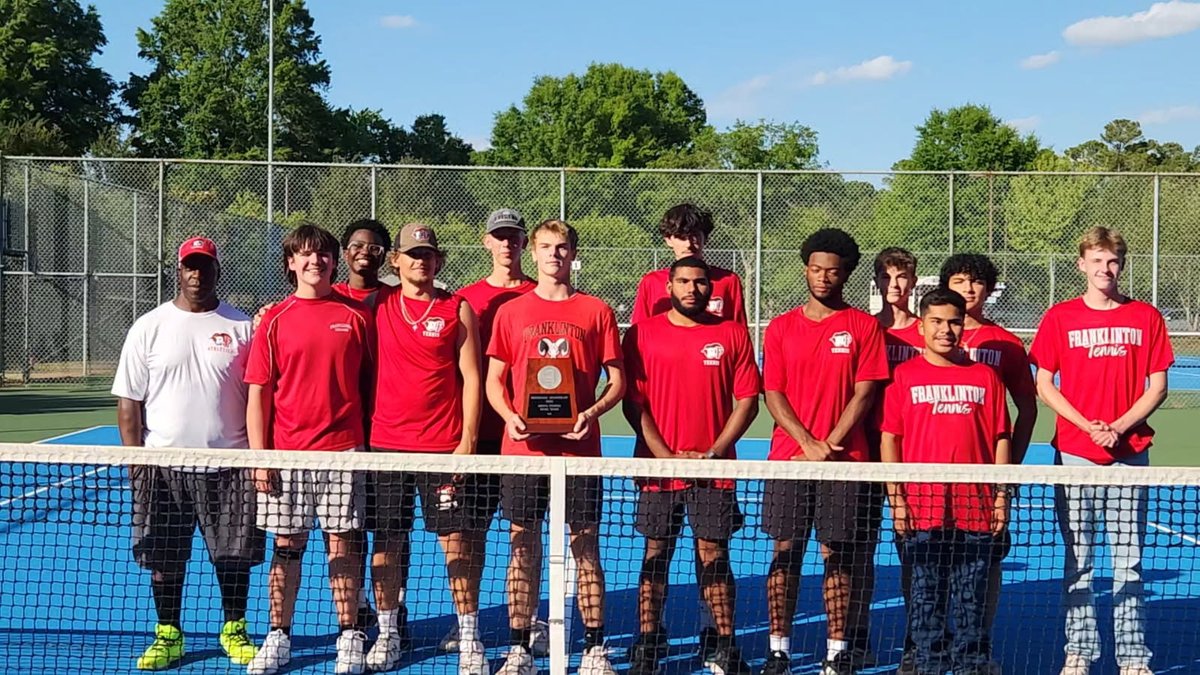 FHSAthletics6's tweet photo. Let's hear it for the FHS Men's Tennis team!! Look at these season stats!

1st Men's FHS Tennis to EVER go to States Final Four
103 Individual Match wins 
4 players to make Individual Regionals
Made it to 6A State's Dual Semi-Finals https://t.co/KFOXwa6OuG