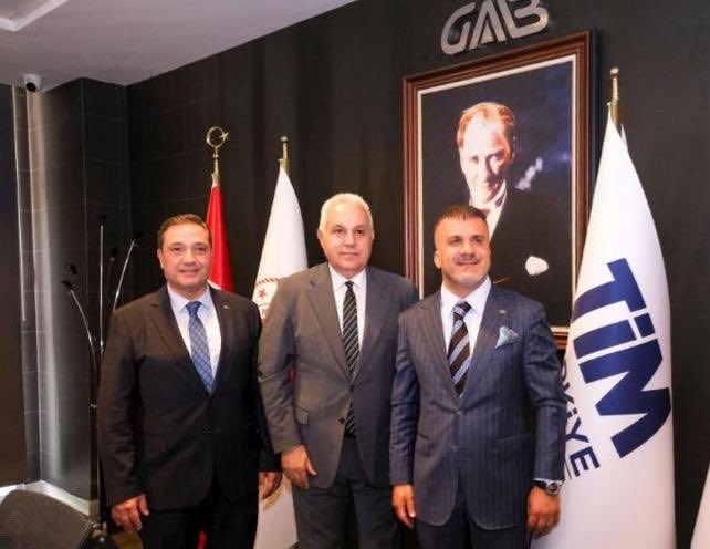 celalkadoogluu's tweet photo. Hububat, Bakliyat, Yağlı Tohumlar ve Mamulleri sektörümüzün yeni dönem yol haritasını değerlendirmek üzere, TİM Sektör Kurulumuzun ilk toplantısını Gaziantep’te, GAİB ev sahipliğinde gerçekleştirdik. TİM Hububat Bakliyat Yağlı Tohumlar ve Mamulleri Sektör Kurulu Toplantısı’nda, Sektör Kurulu Başkan Yardımcılığı görevine seçilmiş bulunuyorum.

Sektör Kurulu Başkanlığı görevine seçilen Sayın Nihat Uysallı’yı, Başkan Yardımcılığı görevine seçilen Sayın Kazım Taycı’yı tebrik ediyor; yeni dönemin sektörümüz, ihracatçılarımız ve ülkemiz adına hayırlı olmasını diliyorum.
Nazik katılımları ve değerli katkıları için tüm sektör temsilcilerimize teşekkür ediyorum.