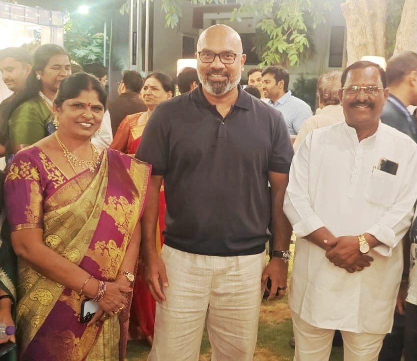 KUR_BRS's tweet photo. Along with Nizamabad MP Dharmapuri Aravind Garu

#kothapallymeenaupendarreddy #NeredmetCorporator #yapralcorporator #bjp #Malkajgiri #mparvind https://t.co/FgkuvH9zQu