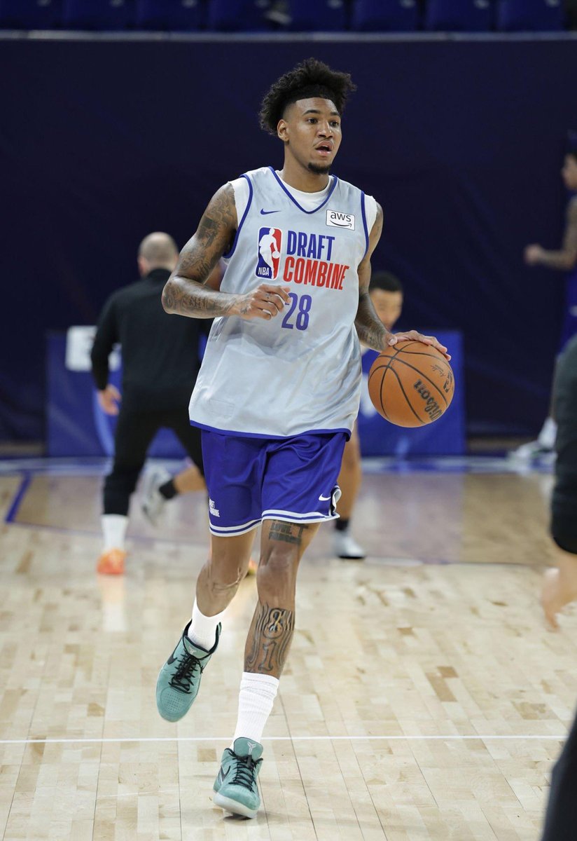 courtsidecombat's tweet photo. St. John’sDillon Mitchell stock continues to rise 🔥 Standout in these scrimmages https://t.co/8J8Yphe8ni