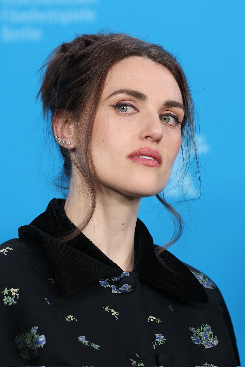 Lena Luthor Brasil tweet media