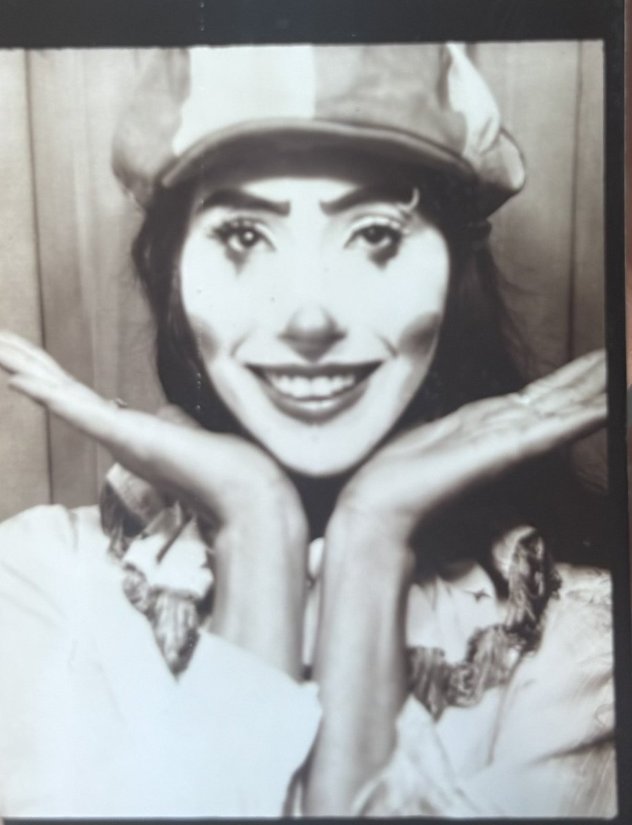 METlCHE's tweet photo. can’t get over these pics of me on my birthday https://t.co/VIr0FlUxRJ