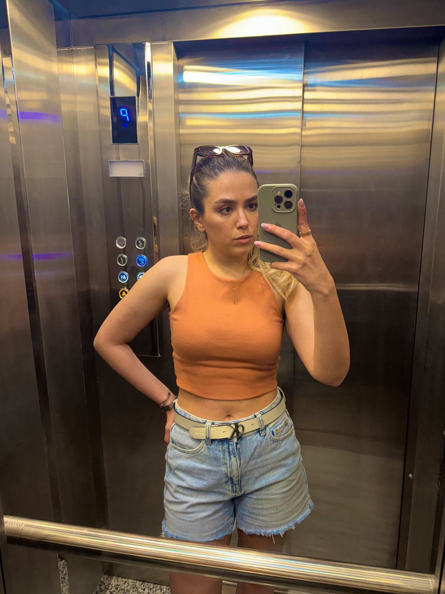 yasaman 🐜 tweet media