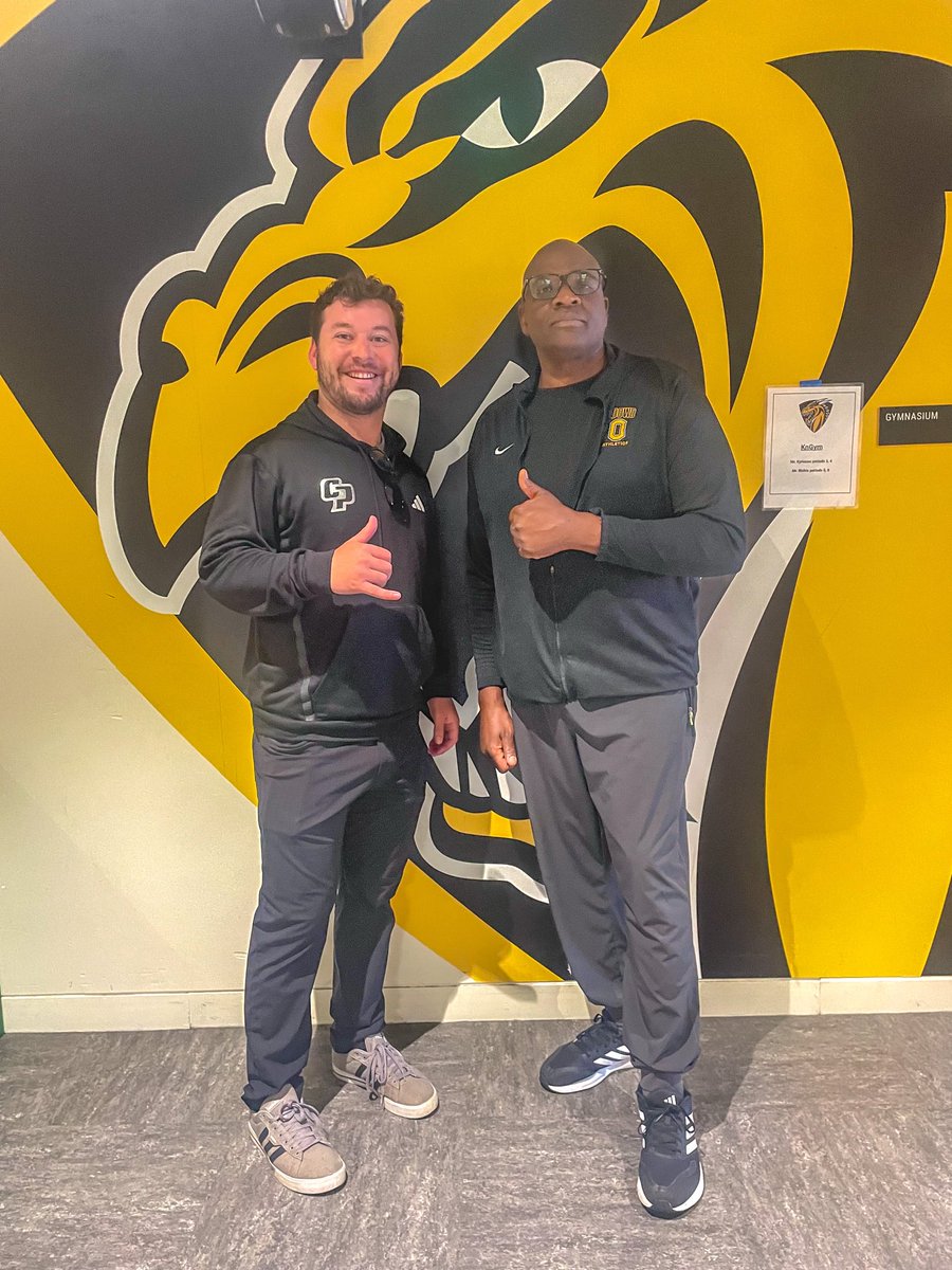 CoachMajett's tweet photo. @CoachMHazelwood from Cal Poly is in the Bay looking for the next game changer for the Stangs @ODowdAthletics @ODowd_FB Let’s go 🐉🏈 #calpolyfootball #odowdfootball #recruitodowd #coachmajettwhiteside https://t.co/RbCG8DRjnY