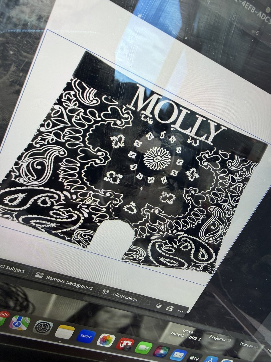 mollydrawls's tweet photo. Which one ???? https://t.co/ZuaKu24Gbc
