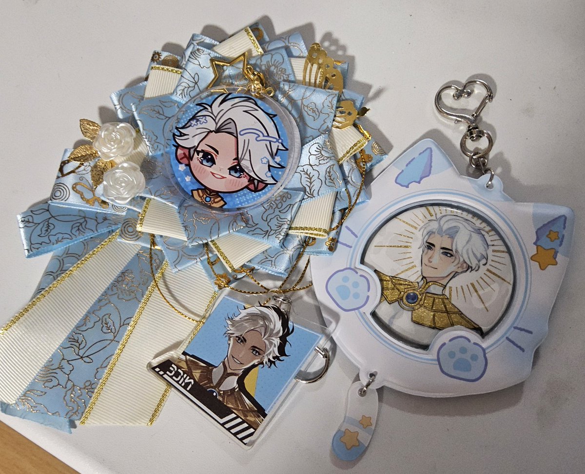 Remvilka's tweet photo. I finally got them(≧∇≦)/
#TBHXNICE #NICE #TBHX https://t.co/s4dQjtVSTM