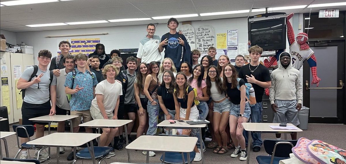 Mr_Huseth's tweet photo. The countdown clock has reached zero, the senior picture board has been made, and the @TbirdEMPIRE class of 2026 has completed their journey. Congratulations seniors! https://t.co/ii0wiAWme3