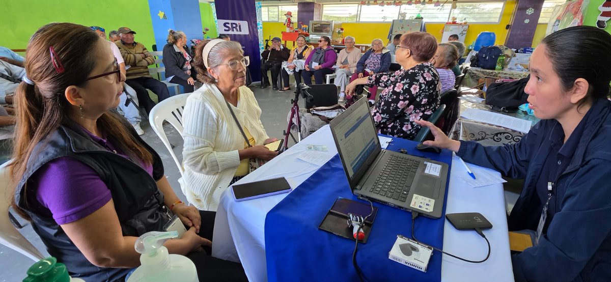 SRIoficialEc's tweet photo. #SRIzonal3

La #BrigadaMóvilSRI llegó a la comunidad de Shell, en Pastaza, con atención especializada en:

✅Generación de claves para acceder a servicios en línea.
✅Asesoría para la devolución del IVA dirigida a grupos prioritarios. https://t.co/089pLaokbh