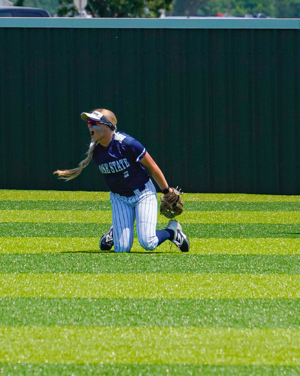 RSC_Softball's tweet photo. Ball secured ⏩️ Win secured

FINAL | Jets 2, Raiders 8

Raiders head back to Shawnee tomorrow at 12pm for round 3. 

#Season2026 | #FIRE https://t.co/IoHx5SMMms