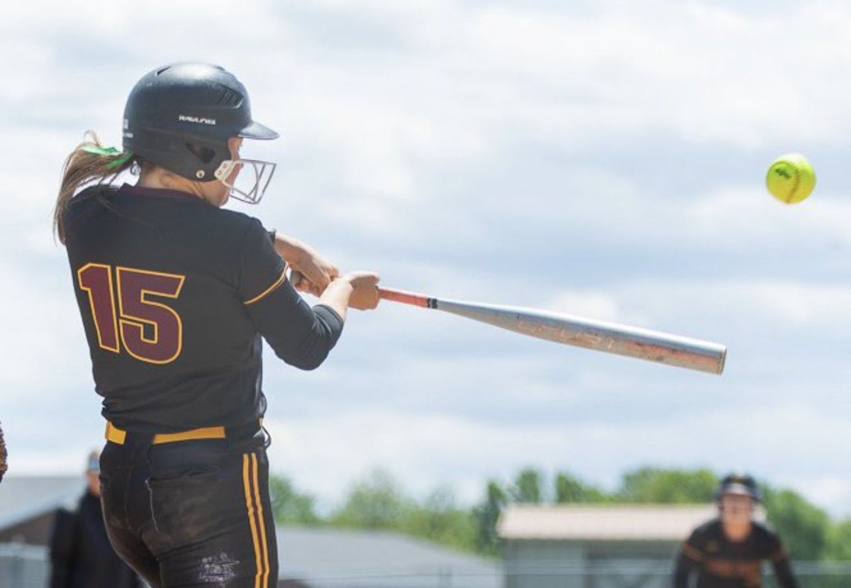 TheReportOhio's tweet photo. Kam Commins becomes the all-time leader in home runs (12) with a 3-run blast — and Ross leads Badin 14-3 in the fifth https://t.co/uIDCHbN6Wf