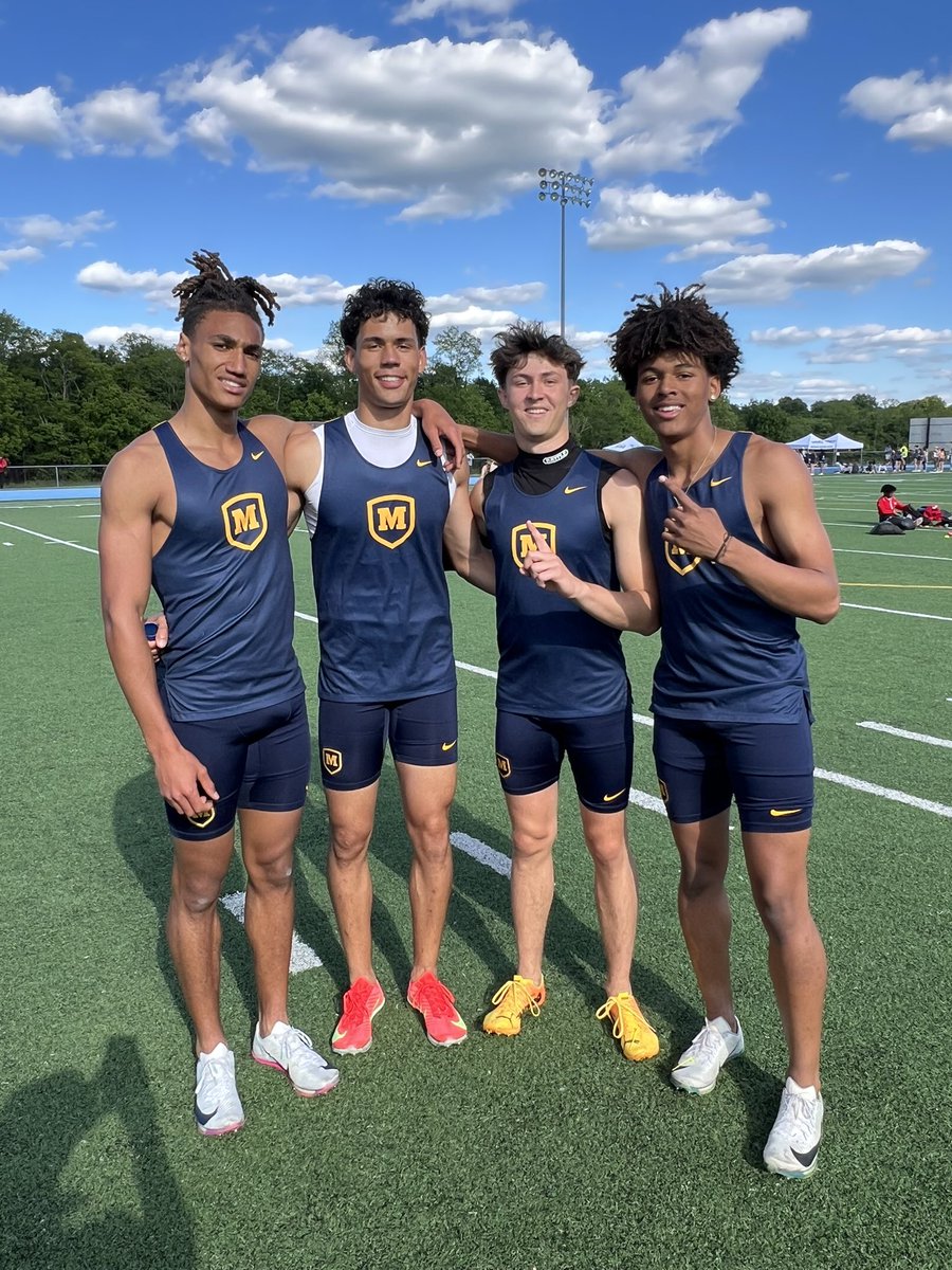 CoachFrankRusso's tweet photo. GCL CHAMPIONS 4x200M Relay 🥇⏱️1:29:48 💨
T.James➡️ T. Webb ➡️ L.Adams ➡️ D.Boehm 💨 https://t.co/DgGD7gXvNL