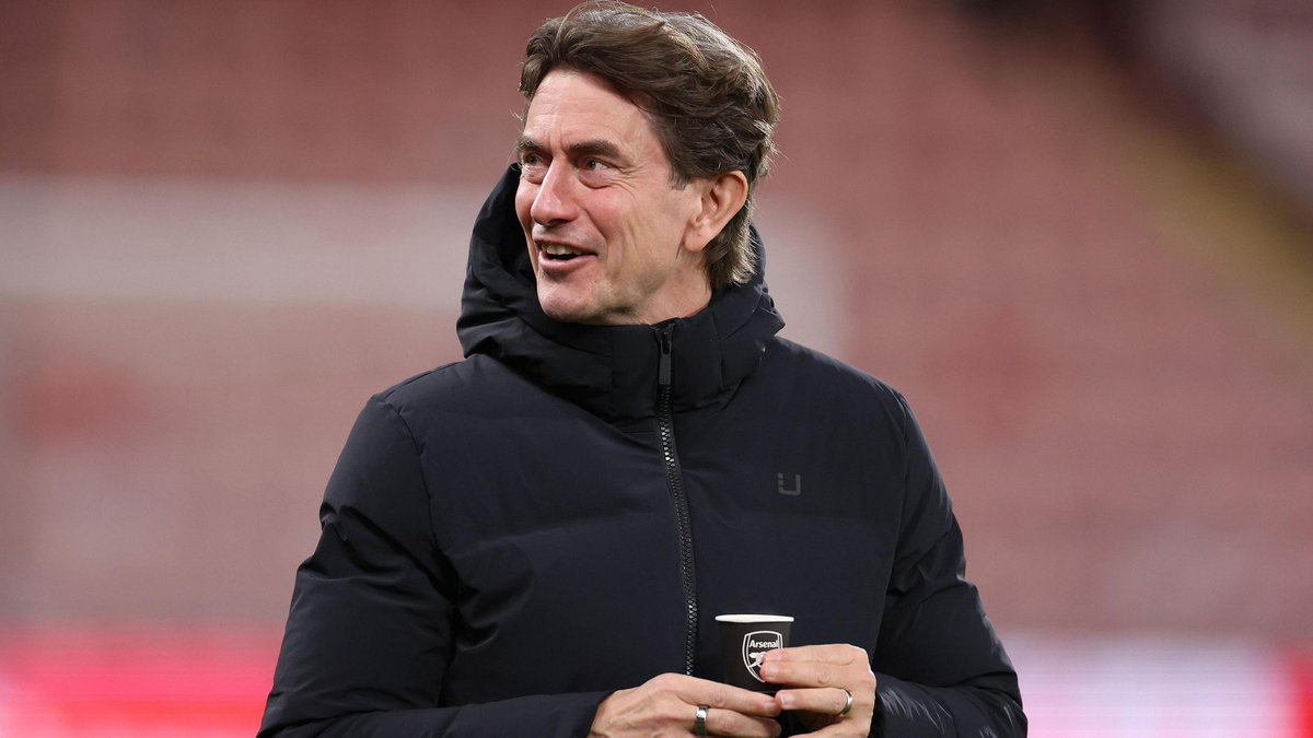 Landolas's tweet photo. Idk, but I know just the guy for an incompetent villain #thfc https://t.co/4jIvSGVgdl