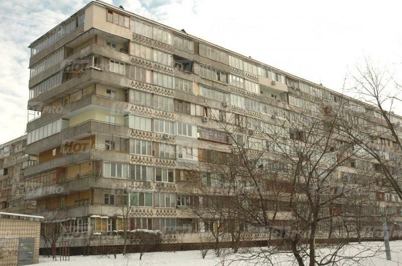 Художниця-керамістка tweet media