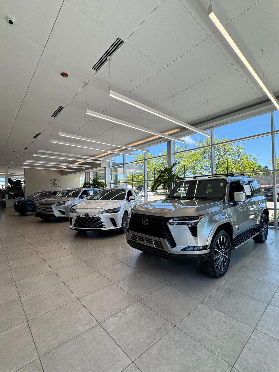 FieldsLexus's tweet photo. Where luxury lives before it hits the road. Every surface, every vehicle, every moment at Fields #Lexus #Glenview reflects a standard that goes beyond the ordinary. This is where your next chapter begins.

(847) 510-5535 | https://t.co/LsQeXyJpNZ

📸 Photography by Ryan Stancato. https://t.co/bOj4AiPqsY