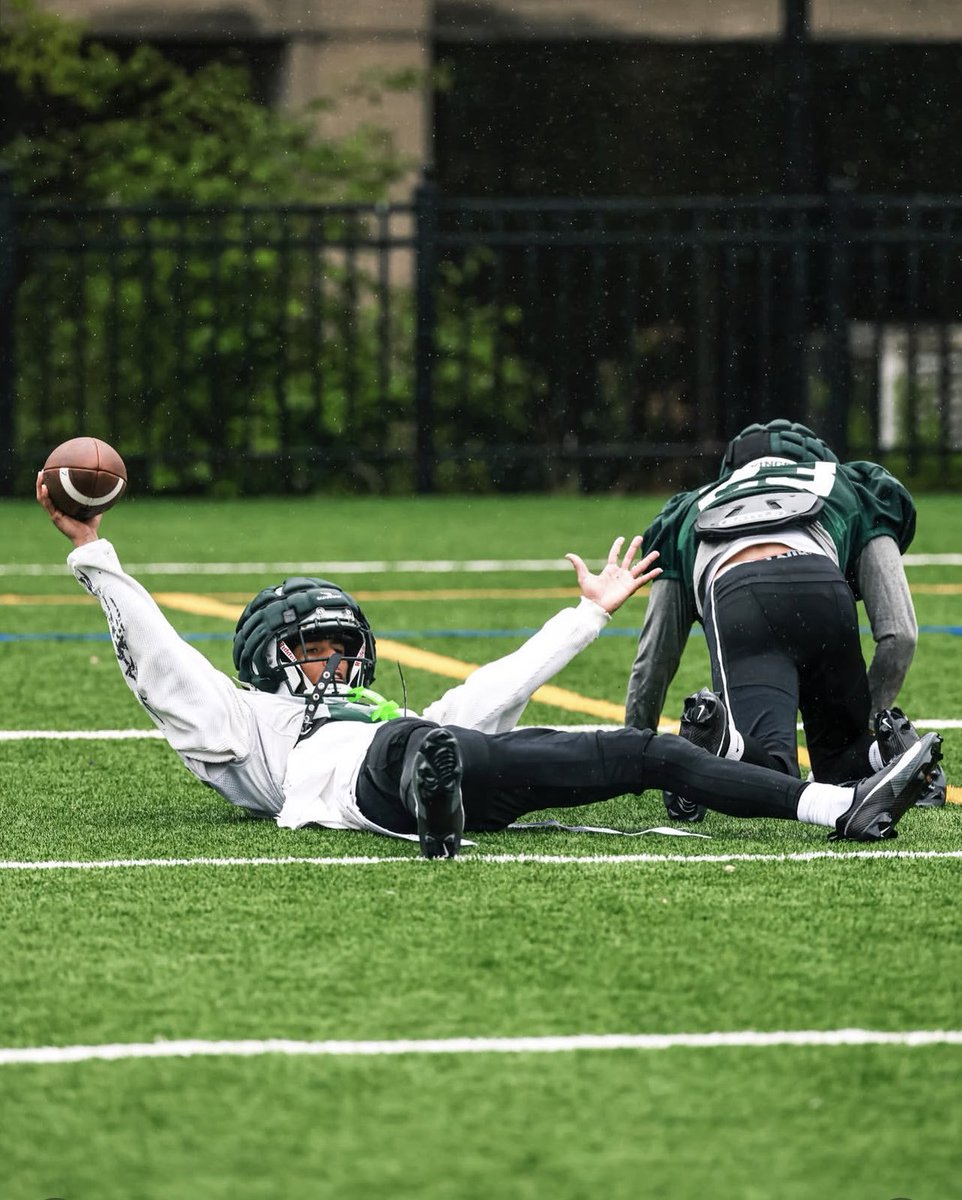 JasonR0binsonJR's tweet photo. Route Running in Portland! #GoViks https://t.co/D5MrkWcf0H