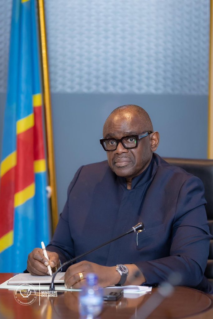 zolanews_net's tweet photo. RDC : Louis Watum Kabamba exige des résultats concrets contre la pollution dans les zones minières 
@MinMinesRDC @LouisWKabamba 
https://t.co/SHMZK3eexv
Contactez notre rédaction au : +243 894683513
#mine #pollution #minerai https://t.co/0lwRB2Uxs9