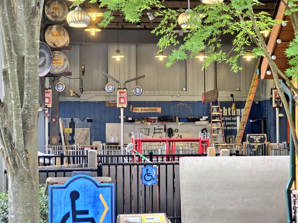 BGWFans's tweet photo. Outside of new signage, work has really sped up around the coaster's queue and station area! (Final shot is inside the photo/gifts area if you're lost.) https://t.co/VTxtiyPEHF