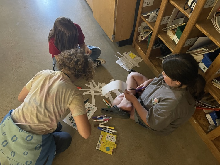 BeebeElementary's tweet photo. Mrs. Lewis and Mrs. Lay’s classes are creating their own items for their stores. We are working on our economic standards and learning what it takes to run a business. #besisthespottobe #bprd https://t.co/RmnPW8CWYu