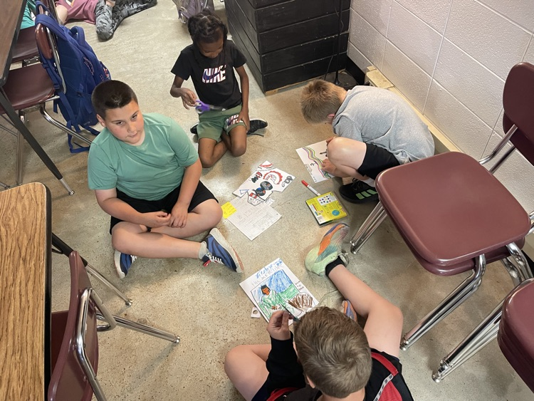 BeebeElementary's tweet photo. Mrs. Lewis and Mrs. Lay’s classes are creating their own items for their stores. We are working on our economic standards and learning what it takes to run a business. #besisthespottobe #bprd https://t.co/RmnPW8CWYu