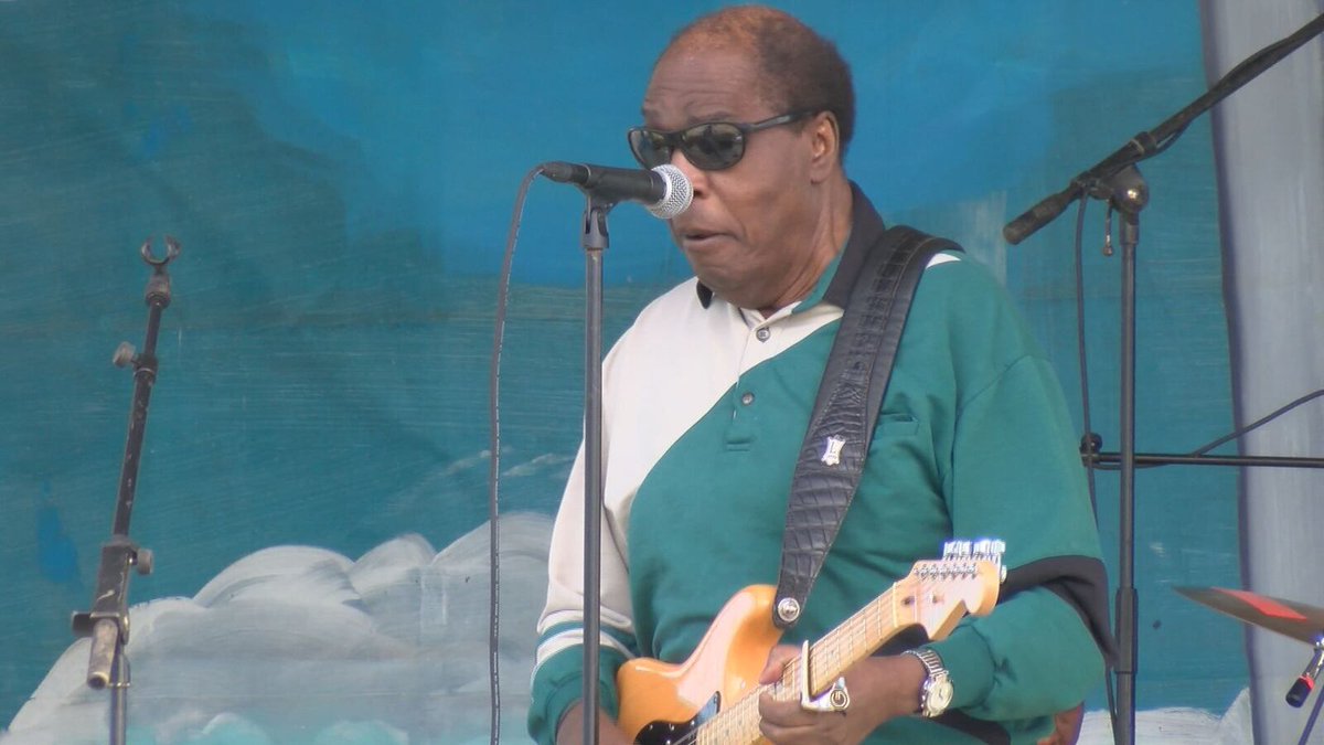 WTVYNews4's tweet photo. Legendary southern soul singer Clarence Carter, known for his baritone voice and R&amp;B hits throughout the late '60s and '70s, died Thursday. He was 90.

READ MORE >>> https://t.co/rE4IPRNdgh https://t.co/mxOwZ1IWRa