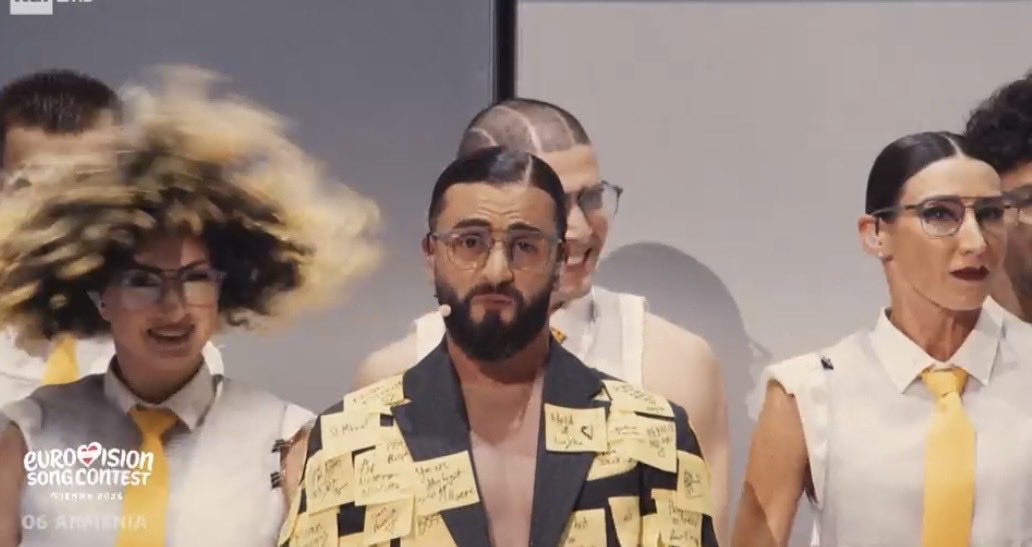 anomisvisc's tweet photo. Federico fashion style #eurovision #escita https://t.co/rdkyrwulB8