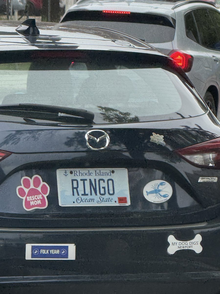 RI Vanity Plates tweet media