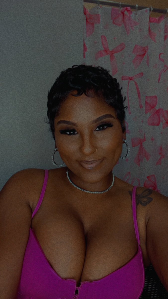 tinyChelss2's tweet photo. In my pixie era 🧚🏾😍🤏🏾 https://t.co/RWbK2dluuv