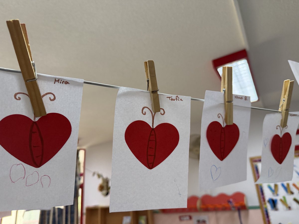 AbuGhadeer60349's tweet photo. From heart to art! ❤️✂️ Watch our KG1 butterflies take flight! @sashgh @Hhhsinfo @monifa_baba @tbaassiri https://t.co/NLcR8P8KXJ