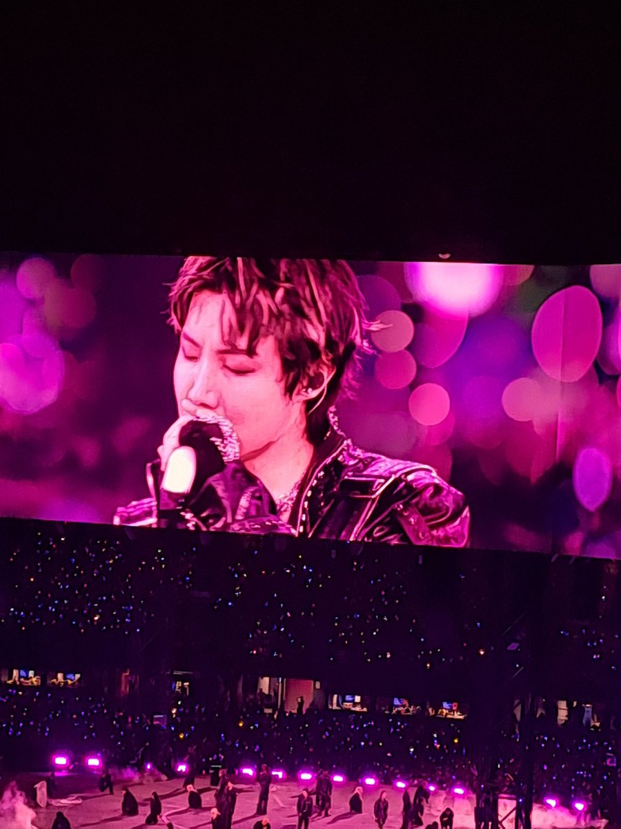 yoongillauren2's tweet photo. Yo juraba que tome fotos buenas JAKSNANA 😭 pero se ven bonitos con el tono rosita https://t.co/UfZwnK9Ecn