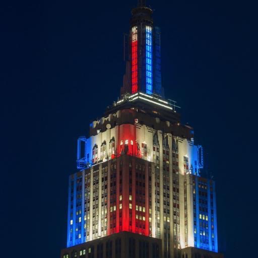 gordo_lado's tweet photo. Paris y New York se visten con los colores de Nacional en su cumpleaños 127 https://t.co/SqdsOdvgHa