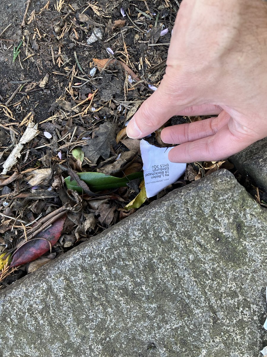_pickuplitter's tweet photo. @_pickuplitter on duty ✅
Saw, picked, binned. The last four day’s picks: it makes a difference. @KSBScotland  #WashYourHands                  @CleanUpScotland  @ZeroWasteScot @PlasticPollutes @Plasticsimpact https://t.co/VbSCBc1v5K