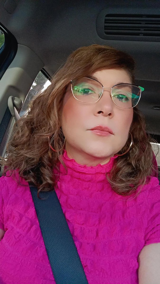 LauraRaquel tweet media