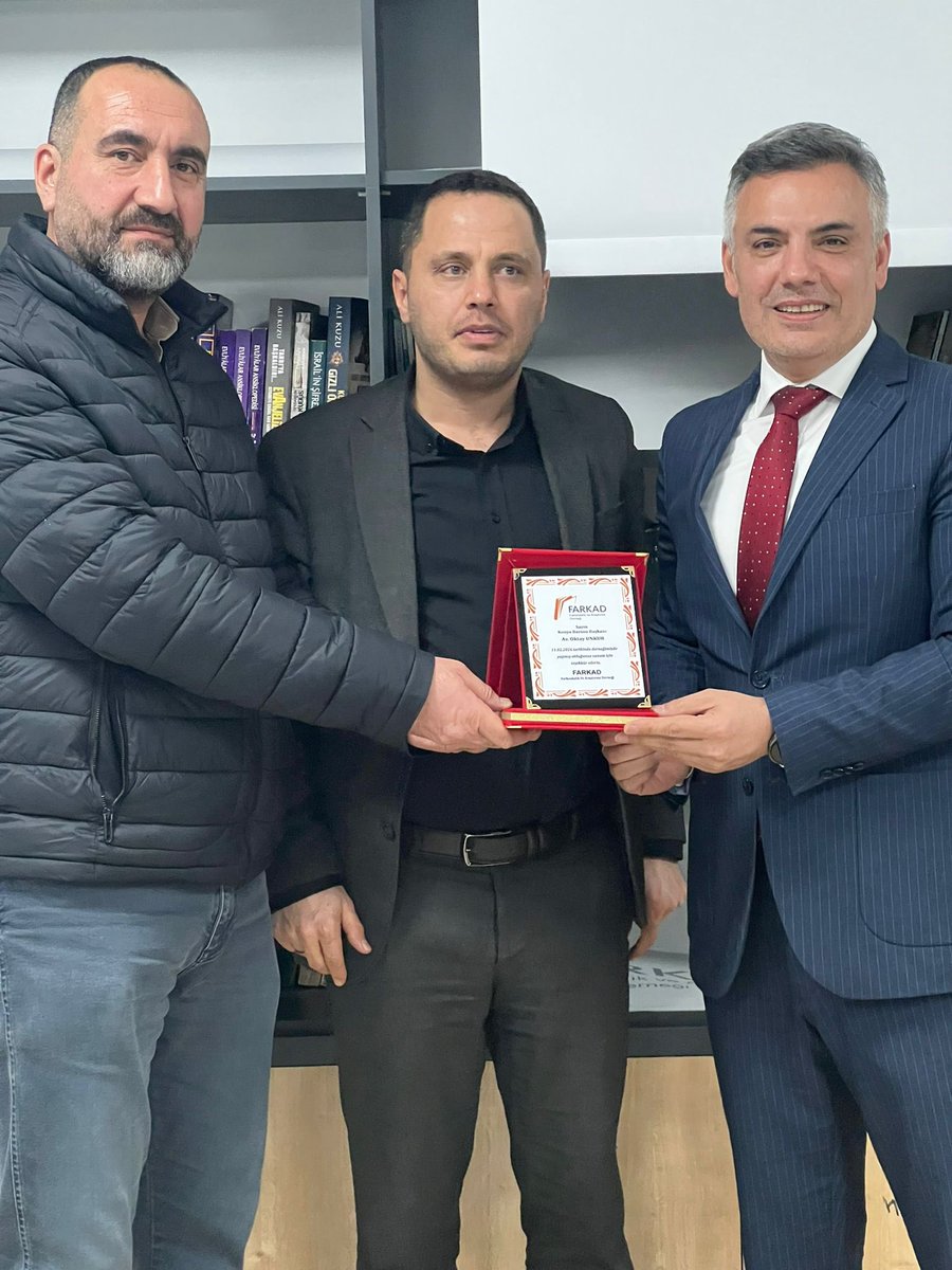 AvHBS42's tweet photo. Konya Farkındalık Araştırma Derneğimizin Konya barosu başkanımız Av. Oktay Unkuru ağırladığımız ve kendisi ile keyifli bir söyleşi yaptığımız bir akşamından👈 https://t.co/NHhTD6CLfx